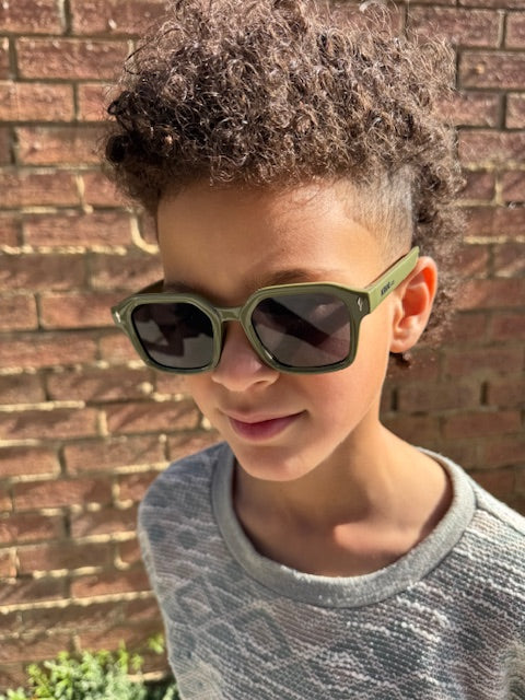 Krue Kids Idol Shades – Kurlykash